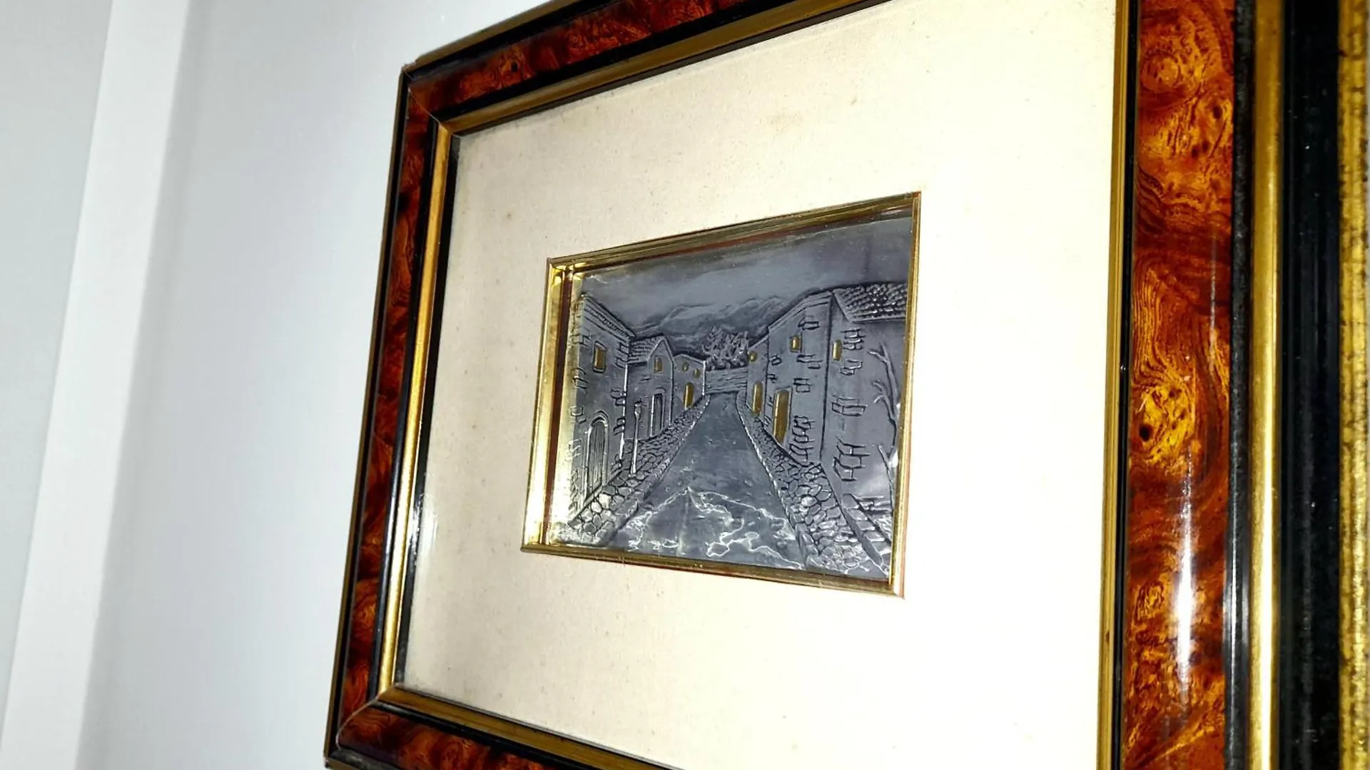 -L' Oasi Del Turista, Room2- Central Station Milan 0*,  Italy