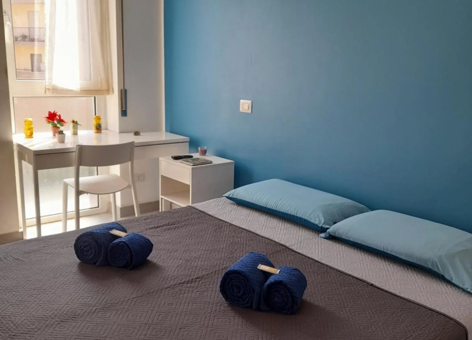 -L\' Oasi Del Turista, Room2- Central Station contacts