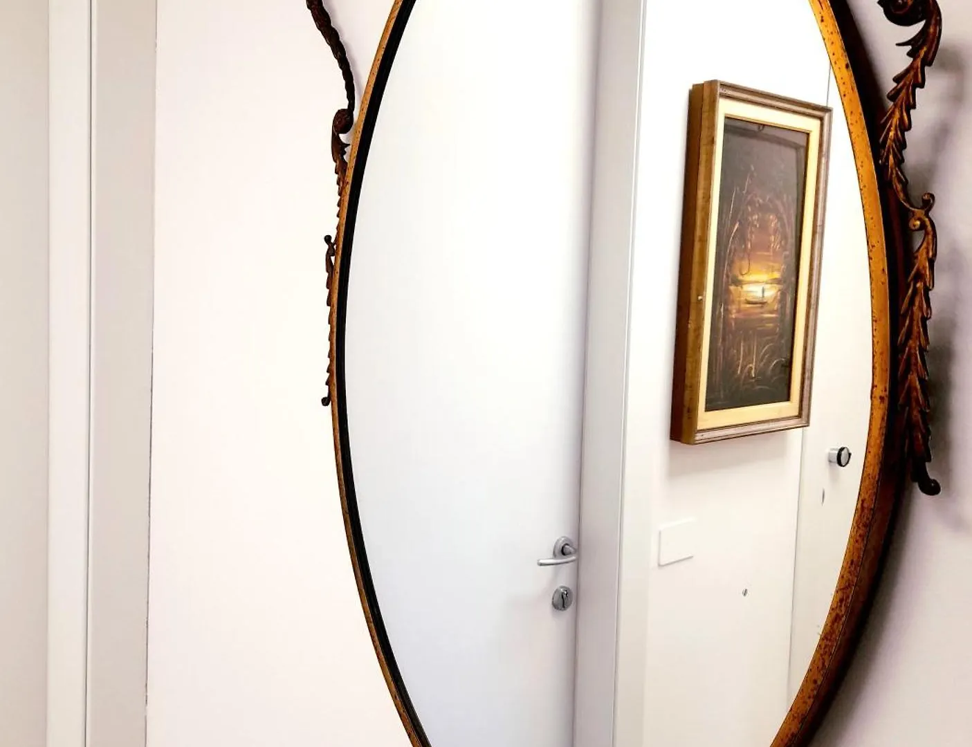 Guest house -L' Oasi Del Turista, Room2- Central Station Milan Italy